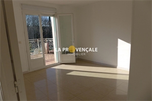 t4 à la vente -   13790  CHATEAUNEUF LE ROUGE, surface 78 m2 vente t4 - UBI474870467